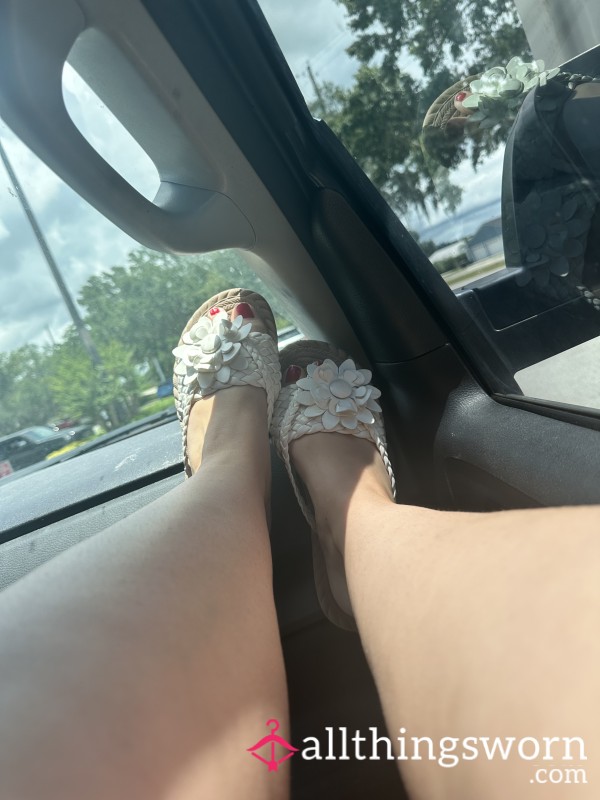 White Flower Sandals