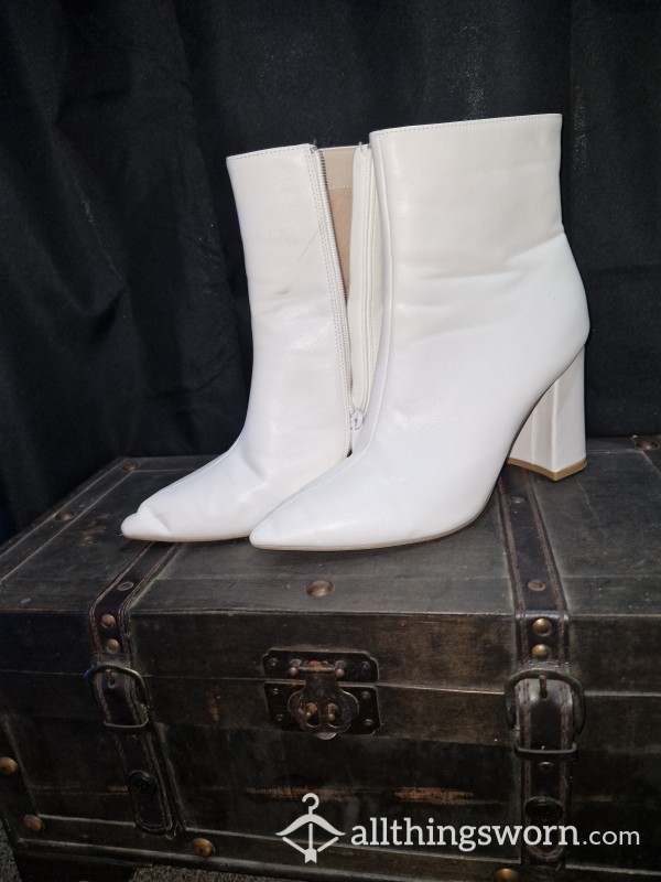 White Goddess High Boots ❤️