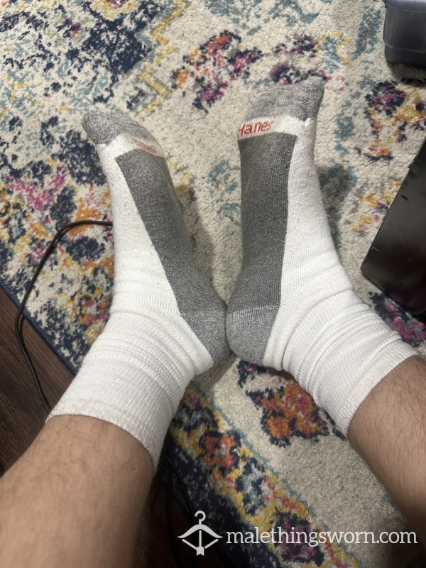 White Hanes Crew Socks