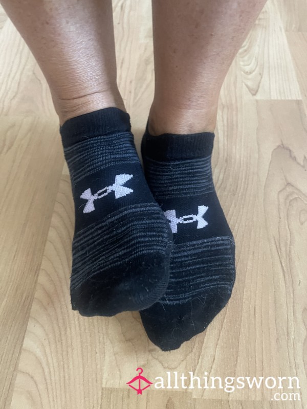 WORN STINKY SMELLY UNDER ARMOUR BLACK SOCKS