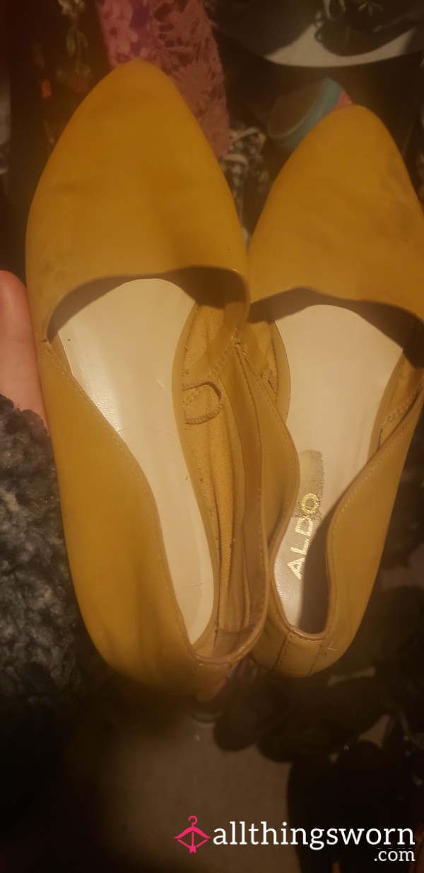 Yellow Size 7 Flats, Wow Got The Last 3 Days In Blistering Heat 🥵