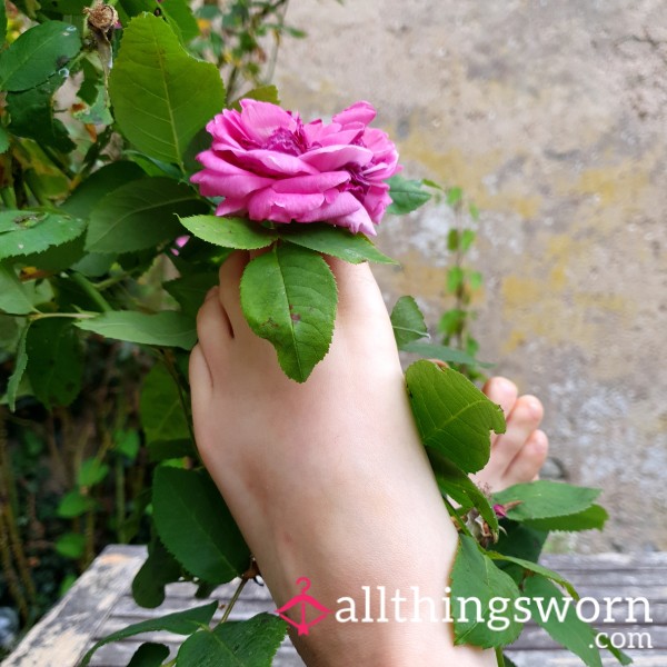 FeetAndFlowers